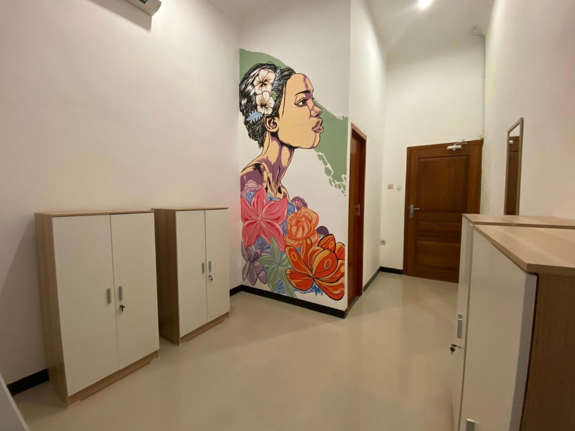Revive By Snooze Hostel Banyuwangi  Luaran gambar